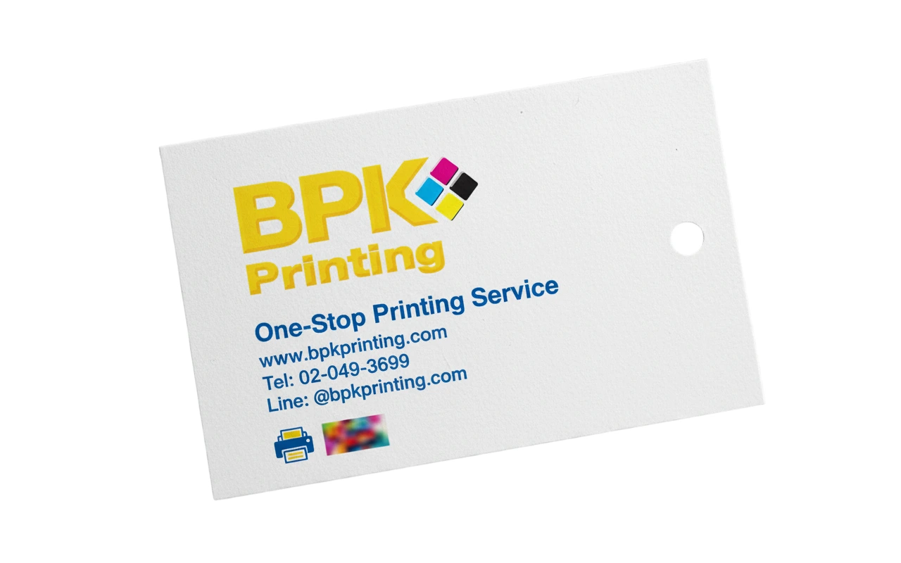 ป้ายแท็กสินค้าพิมพ์โลโก้แบรนด์พร้อมเชือกห้อยคุณภาพพรีเมียม รับพิมพ์ป้ายแท็กสินค้า ป้ายตราสินค้าคุณภาพสูง