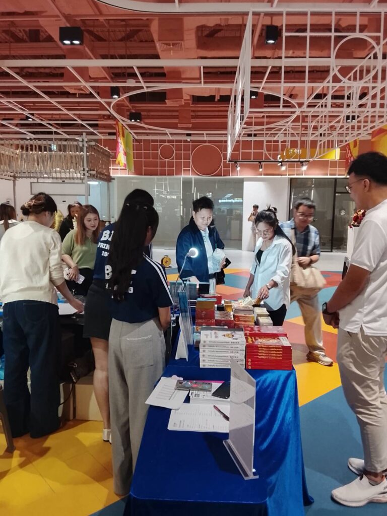 บูธ BPK Printing ภายในงานตลาดนัดนิยมมู Big C ราชดำริ ชั้น 6