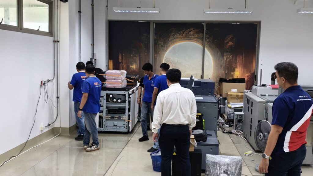 Canon imagePRESS V1350 ถึงโรงงาน BPK Printing เริ่มติดตั้งเครื่องจริงแล้ว