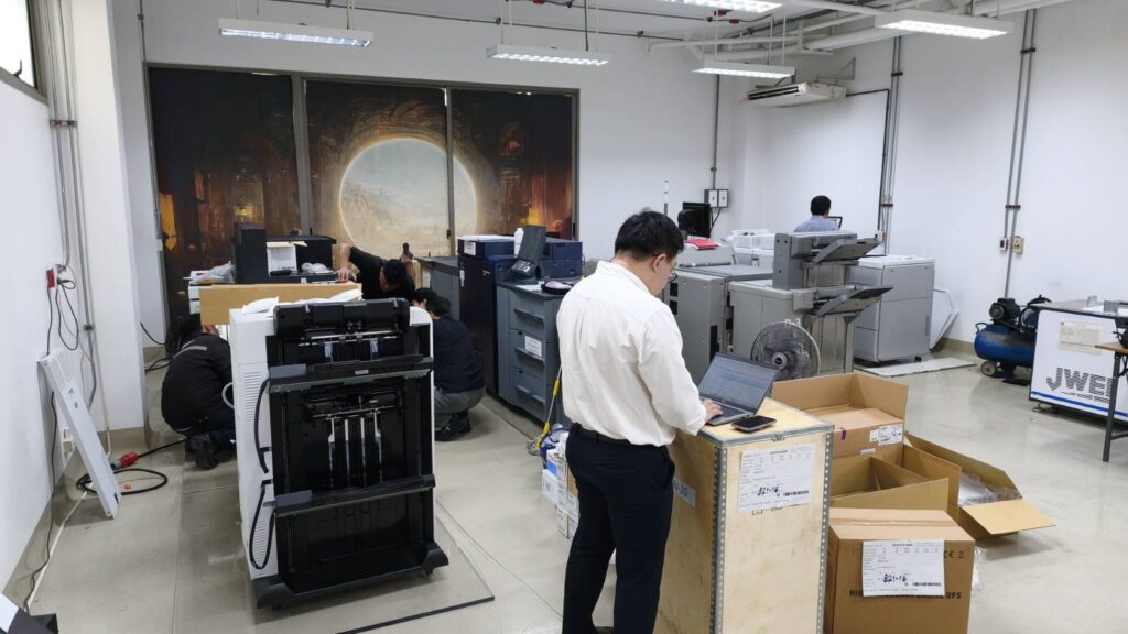 Canon imagePRESS V1350 เดินทางถึงโรงงาน BPK Printing เพื่อเริ่มกระบวนการติดตั้งและเตรียมเข้าสู่สายการผลิต
